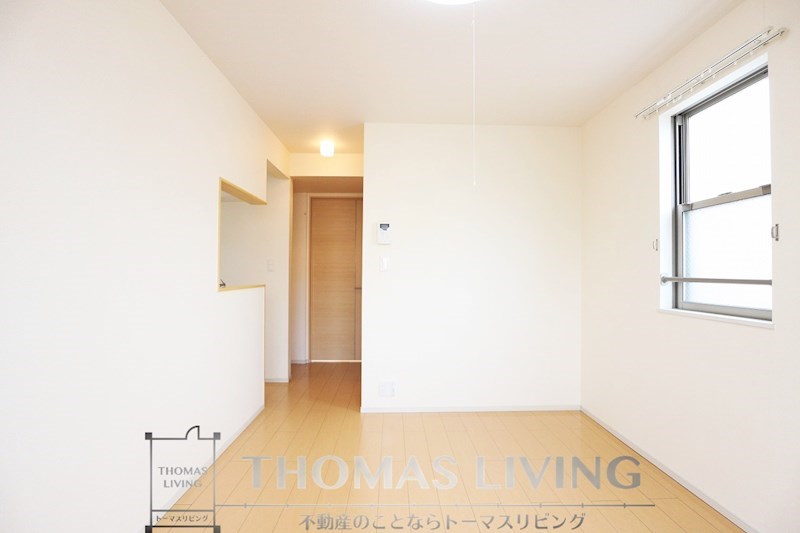 居室・リビング　明るいリビング