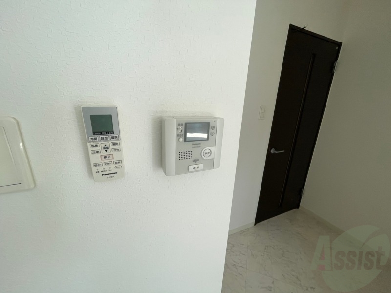 セキュリティ　モニターホンなので来客様の顔が見れます。安心ですね！