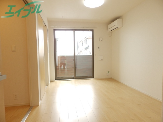 居室・リビング　同型タイプのものです