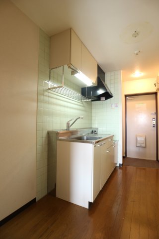 キッチン　※別のお部屋の写真となります。現況優先です。