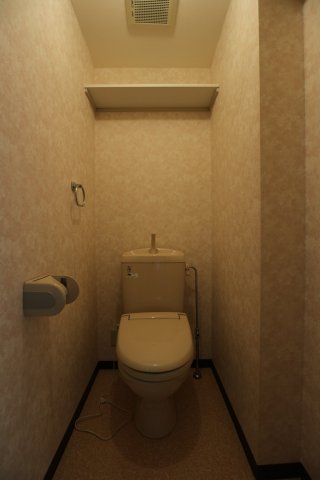 トイレ　※別のお部屋の写真となります。現況優先です。