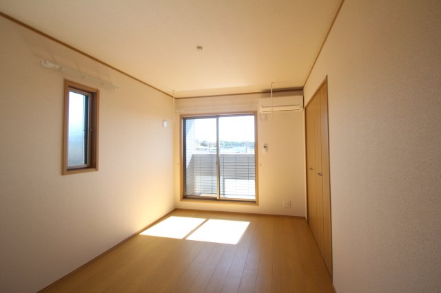 その他部屋・スペース　２F南側の洋室です