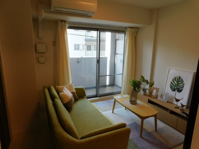 その他部屋・スペース　落ち着いた色調の寝室です