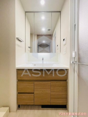 洗面設備　同マンション別部屋参考写真