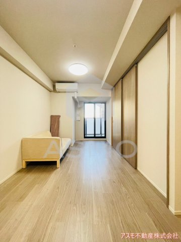 居室・リビング　同マンション別部屋参考写真