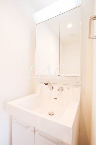 洗面設備　独立洗面台です。