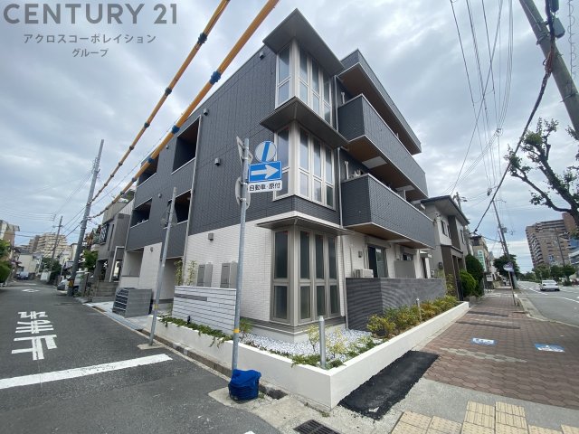 建物外観　オートロック付きで安心！宅配BOX付きで便利！