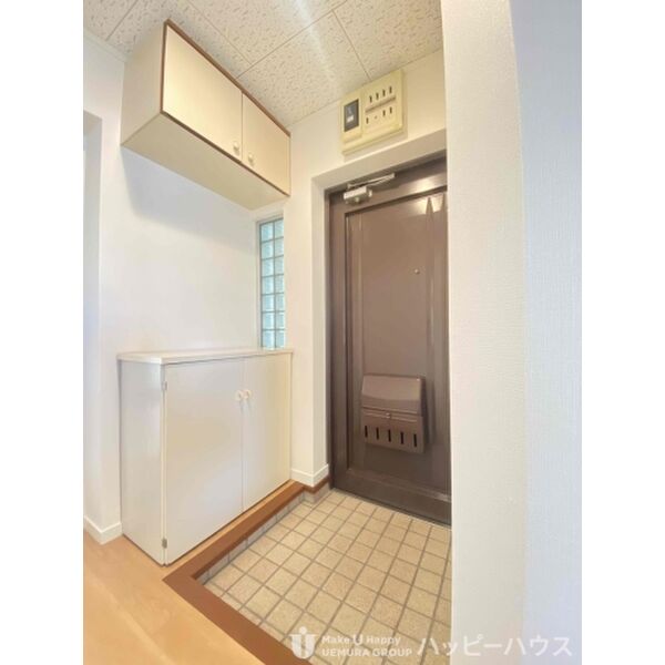玄関　現況優先です。