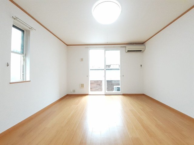 居室・リビング　ゆったりとした居間です