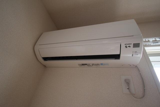 その他設備　エアコン１基