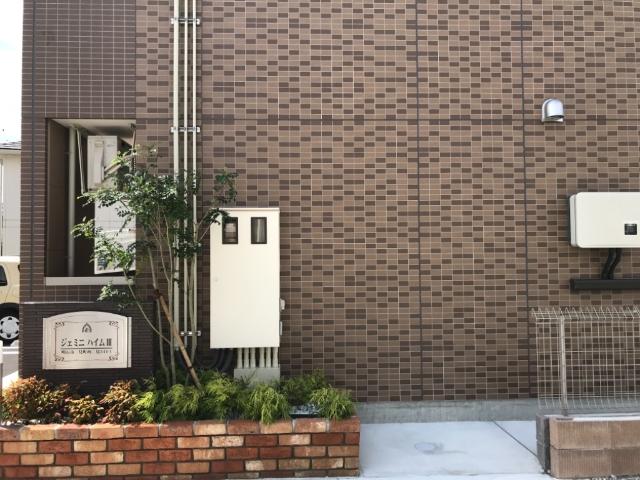 エントランス　外観写真（昼）