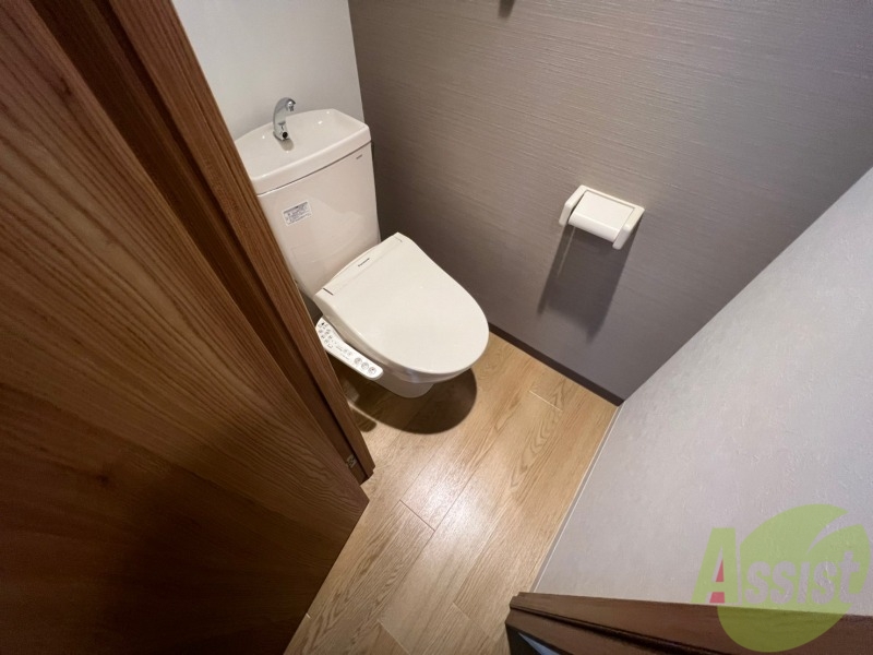 トイレ　こちらはトイレです。清潔感があり、安心して使用できます。