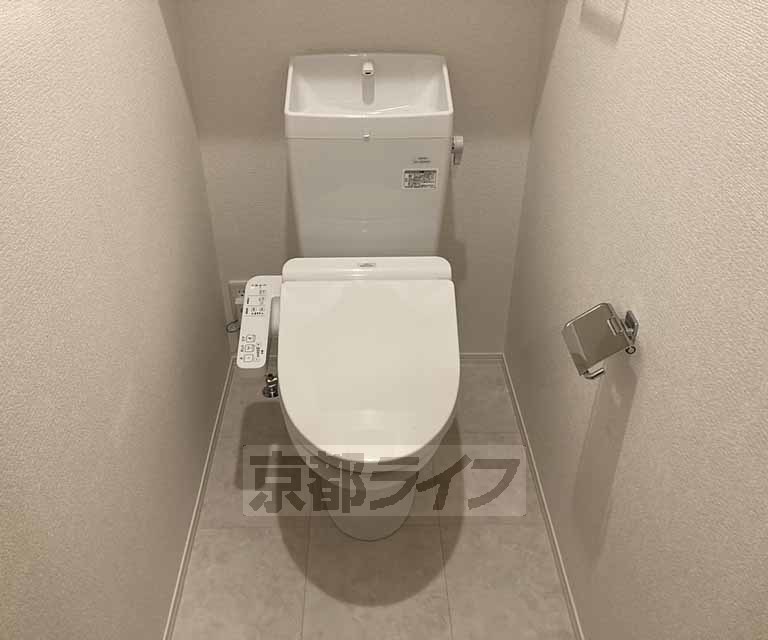 トイレ　ウォシュレット付・