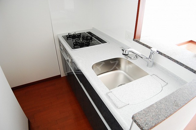 キッチン　※建物内、別間取り参考写真