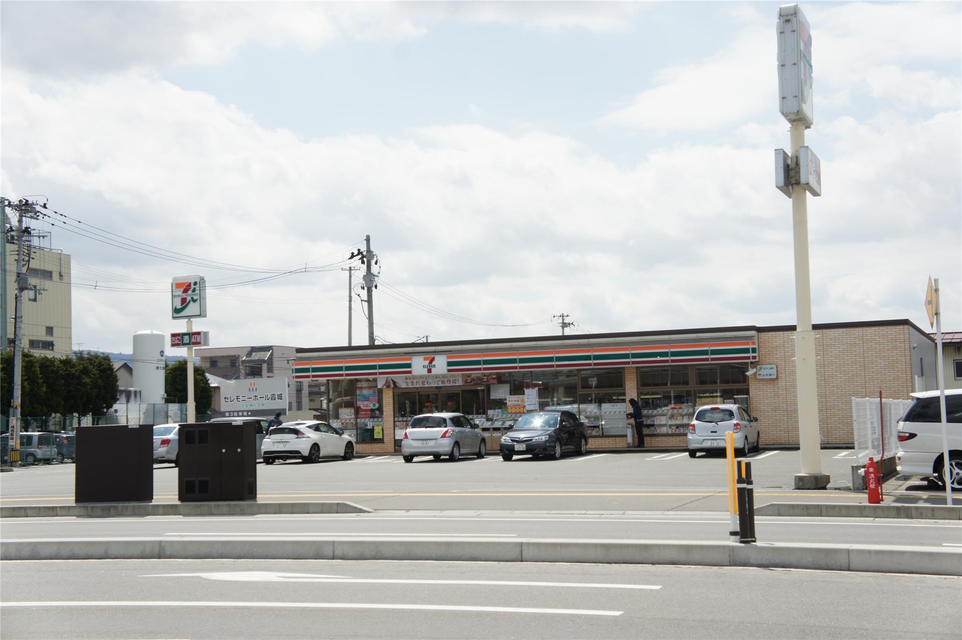 コンビニ　セブンイレブン山形清住町3丁目店（コンビニ）まで411m