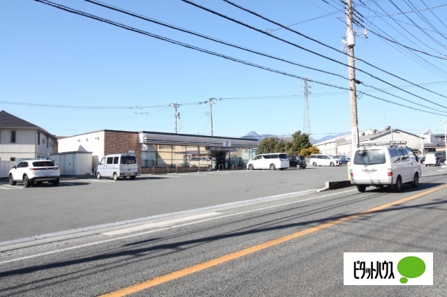 コンビニ　セブンイレブン富士宮淀平町店（コンビニ）まで311m