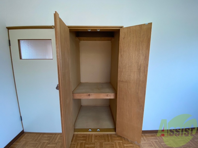 収納　収納もバッチリあるのでお部屋が片付きますよ！