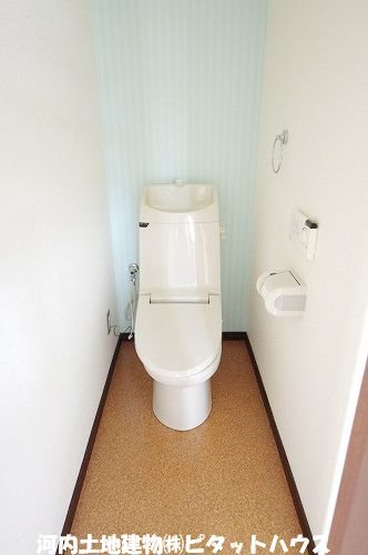 トイレ　温水洗浄便座