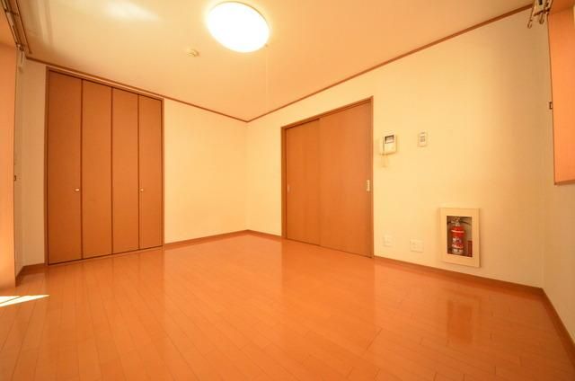 居室・リビング　綺麗なフローリングのお部屋です♪