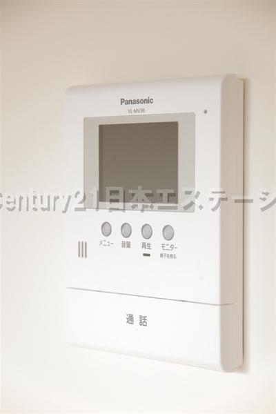 セキュリティ　安心のＴＶモニターホン完備です
