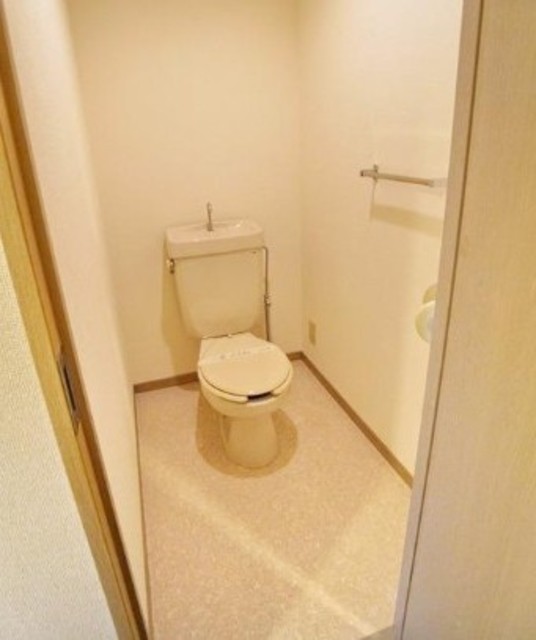 トイレ　別部屋参考。