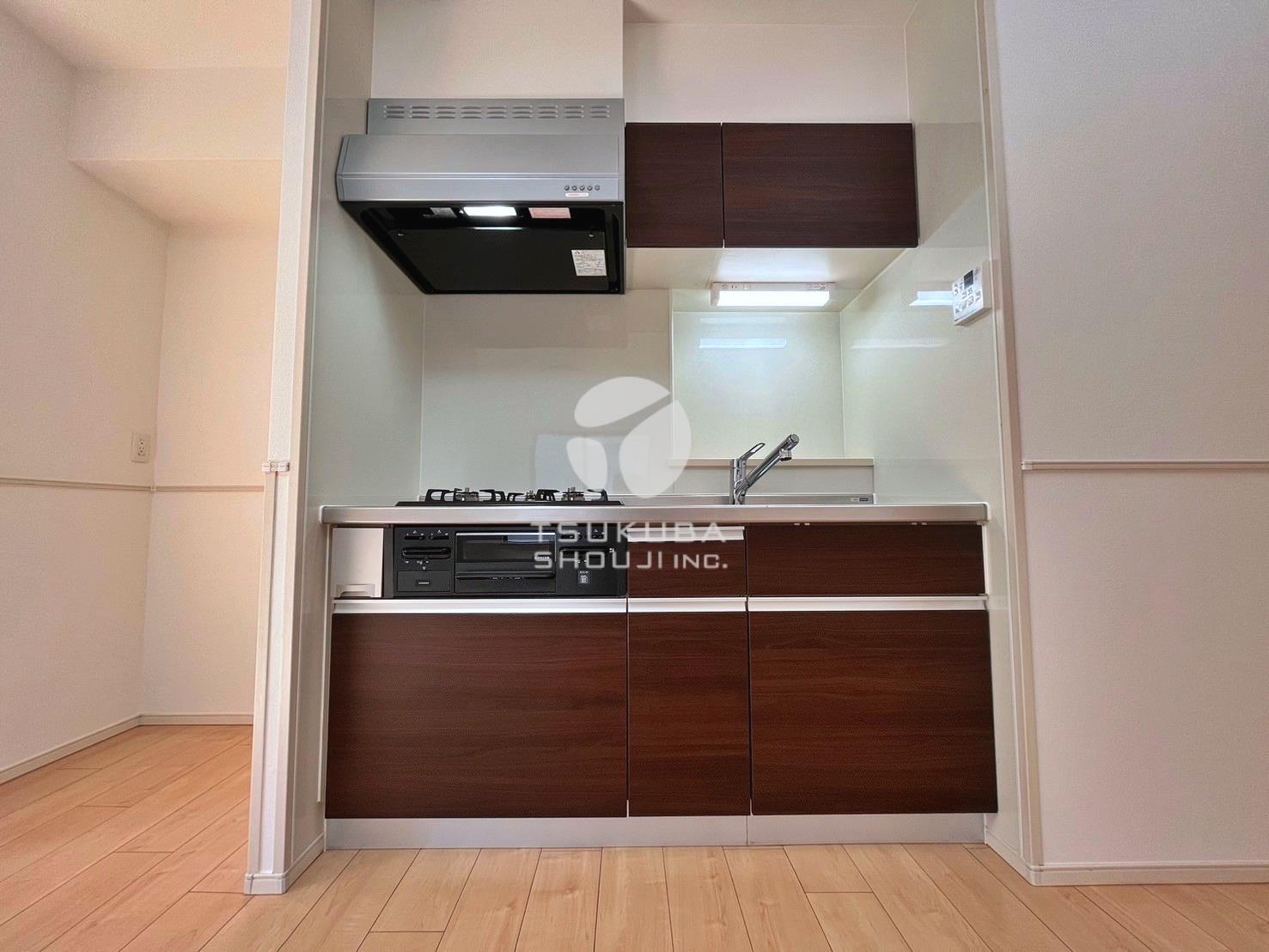 キッチン　写真は同タイプ別部屋です