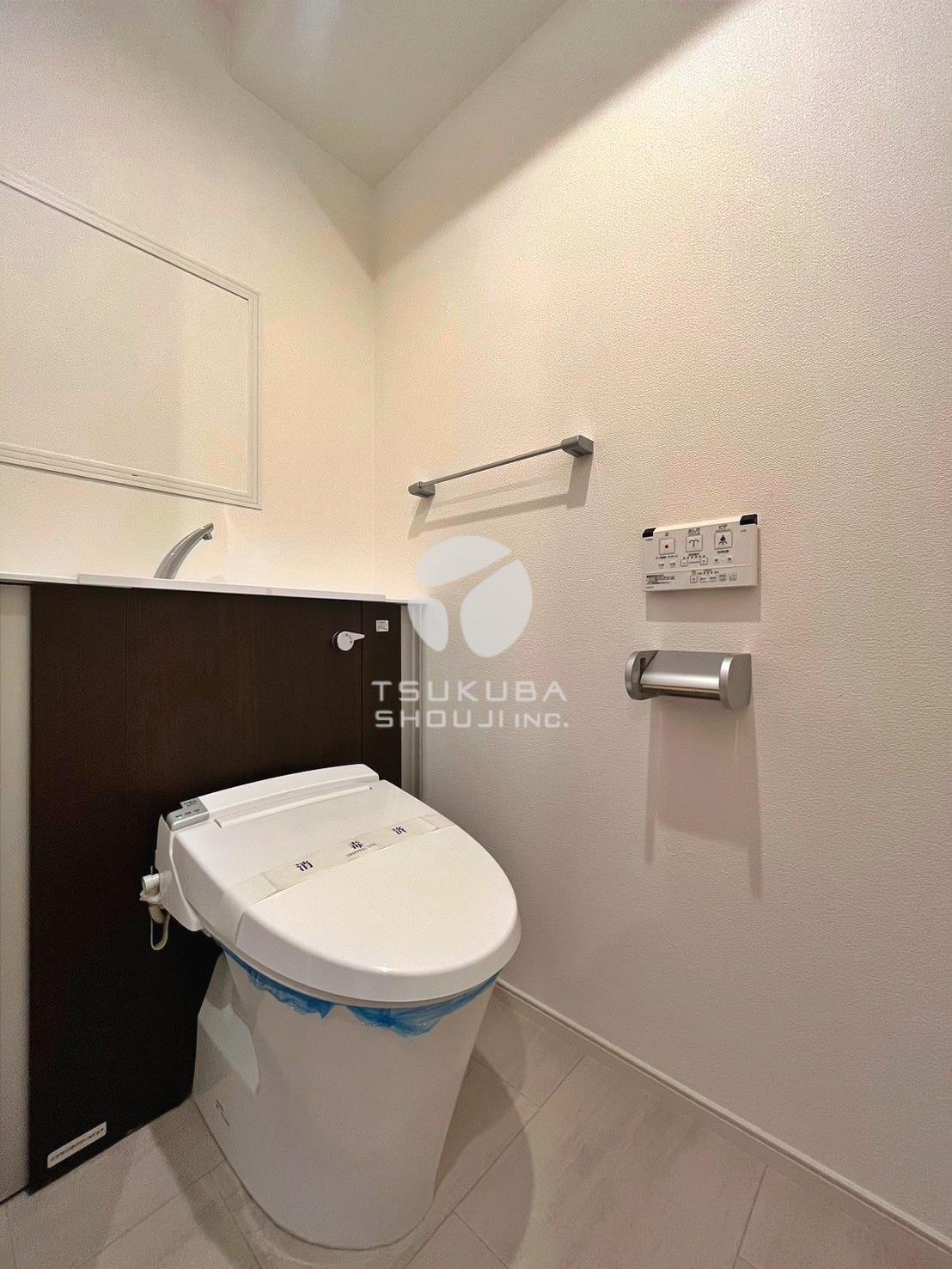トイレ　写真は同タイプ別部屋です