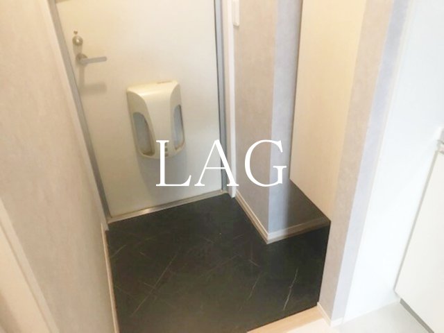 玄関　玄関です。