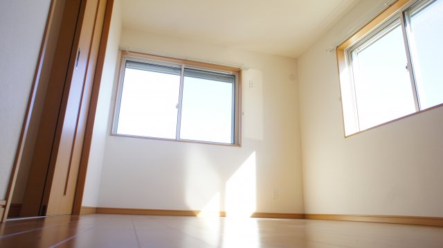 その他部屋・スペース　洋室の広々お部屋は魅力的です。