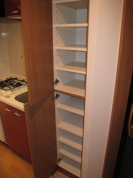 収納　当社は仲介手数料がお家賃の半月分+税♪