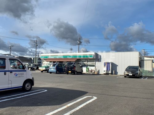 コンビニ　ローソンストア100 高浜湯山町店（コンビニ）まで212m