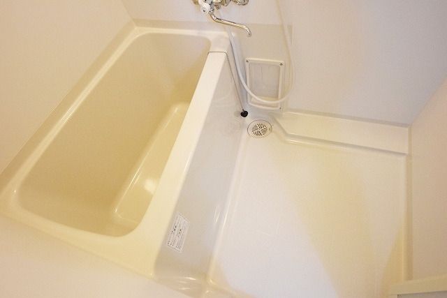 バス・シャワールーム　別部屋参考写真