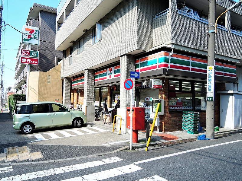 コンビニ　セブンイレブン板橋成増店（コンビニ）まで282m
