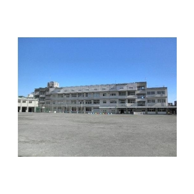 小学校　静岡市立新通小学校（小学校）まで450m