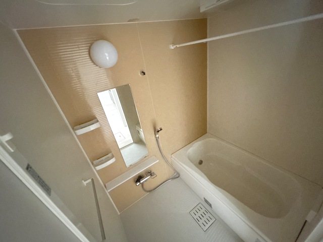 バス・シャワールーム　浴室換気乾燥機・追焚き給湯付き