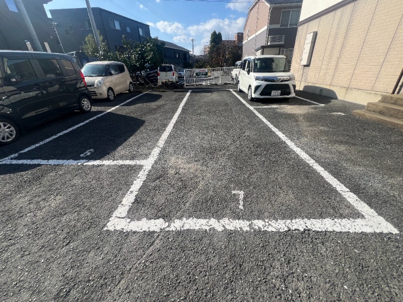 駐車場　駐車場
