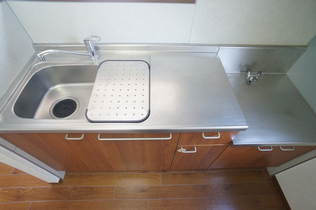 キッチン　１口よりも料理の時間短縮ができる２口コンロ設置可能！