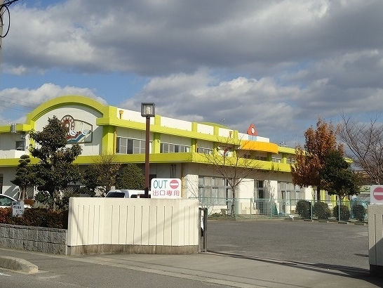 幼稚園・保育園　鶴城幼稚園（幼稚園・保育園）まで300m