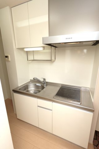 キッチン　参考写真（同物件別部屋）