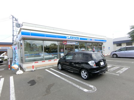 コンビニ　ローソン北広島輪厚中央店（コンビニ）まで713m