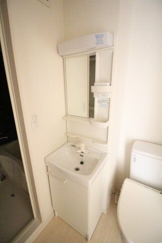 洗面設備　レグノ千石　文京区千石2