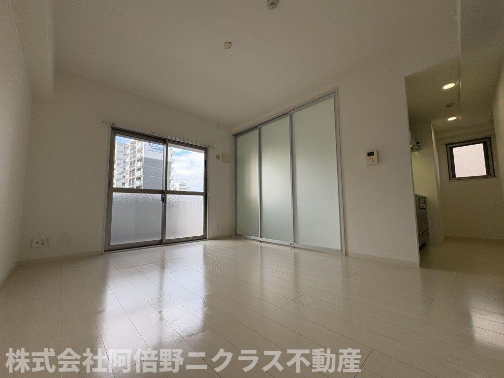 居室・リビング　内装は別部屋の参考写真です。