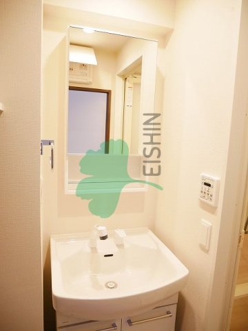 洗面設備　シンプルで使いやすい洗面台です！