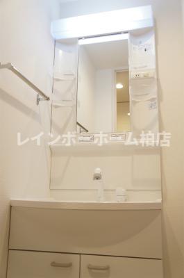 洗面設備　広い洗面スペース
