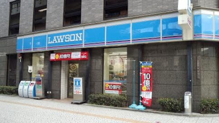 コンビニ　ローソン 阿波座駅前店（コンビニ）まで140m