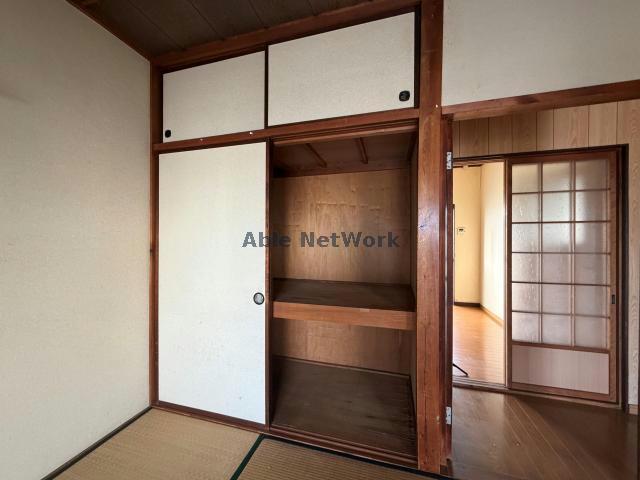 収納　1階　和室収納