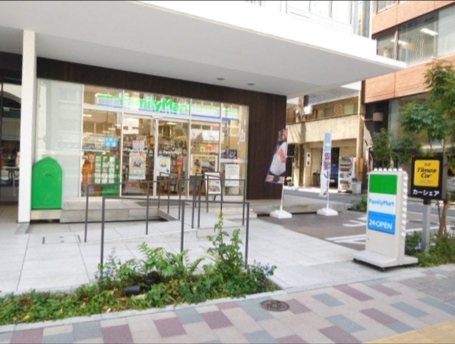 コンビニ　ファミリーマート台東４丁目店（コンビニ）まで471m