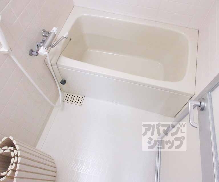 バス・シャワールーム　ゆったりとしたお風呂です・
