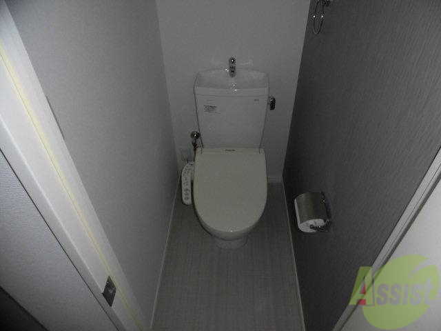 トイレ　ウォシュレット付き
