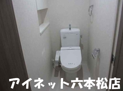トイレ　落ち着く空間ですね。